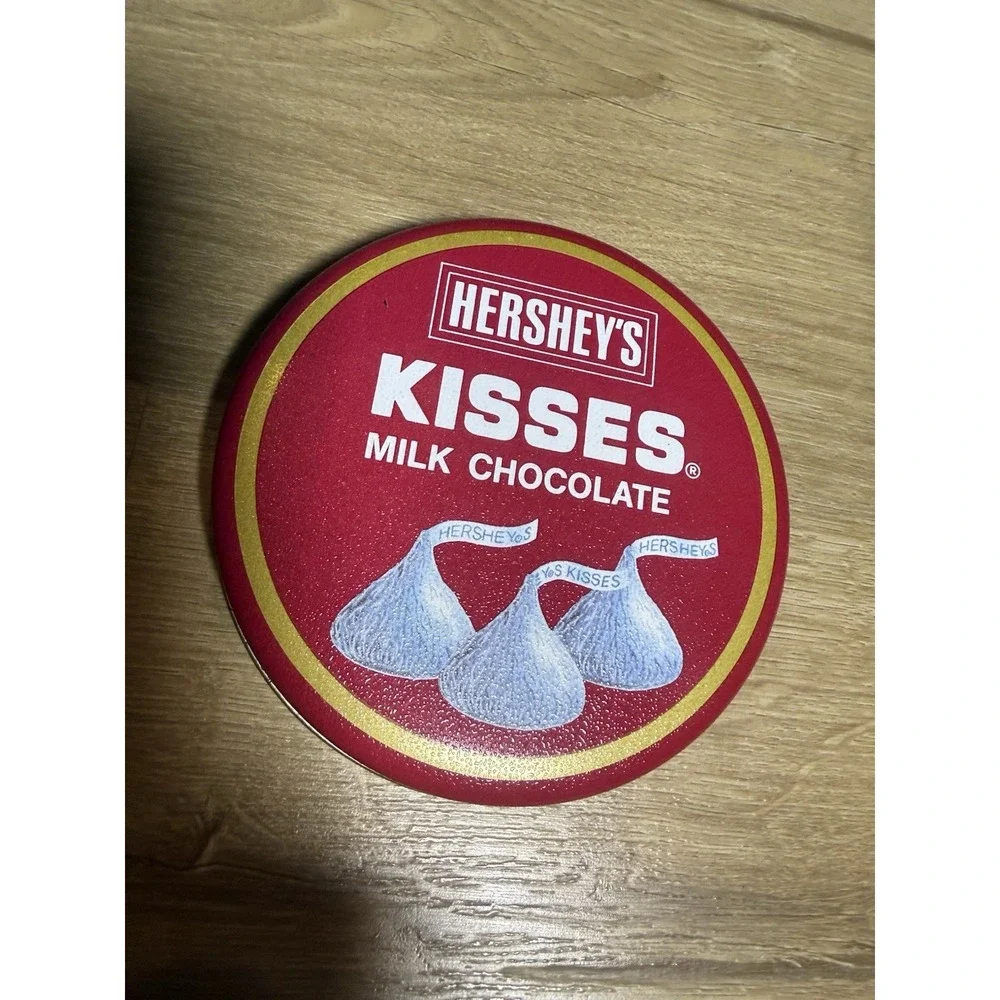Hershey's Chocolate Kisses Tin Can ' HomeTown Series' ‎ 1990 Beautiful